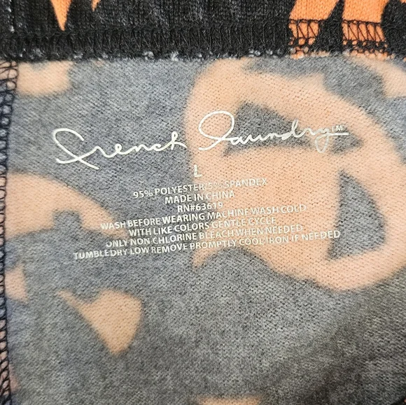 French Laudry and Peanuts Halloween womens large t-shirt and legging bundle - Picture 2 of 4